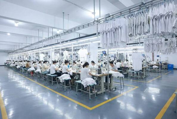 Guangzhou Odin Apparel Co., Ltd.， 제조업체의 생산 라인