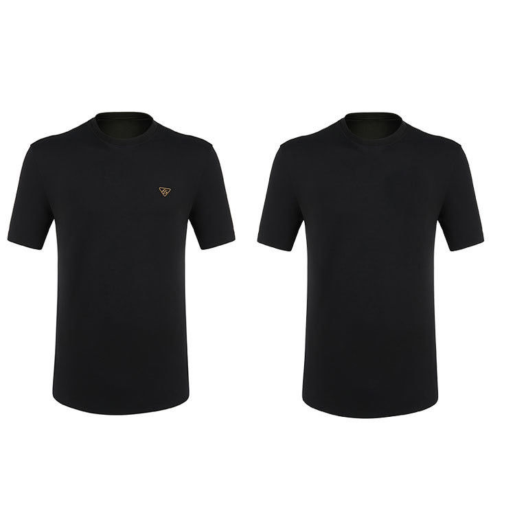 남자의 화이트 티셔츠, 100% 면과 오버사이즈